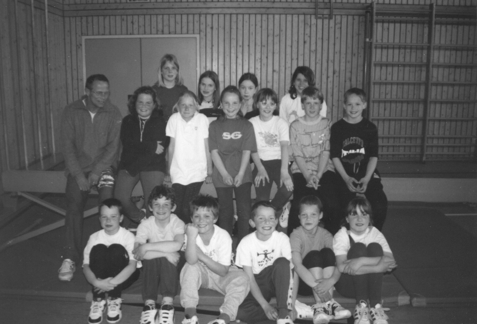 Kinderturnen mit Hartmut Schwinn Image